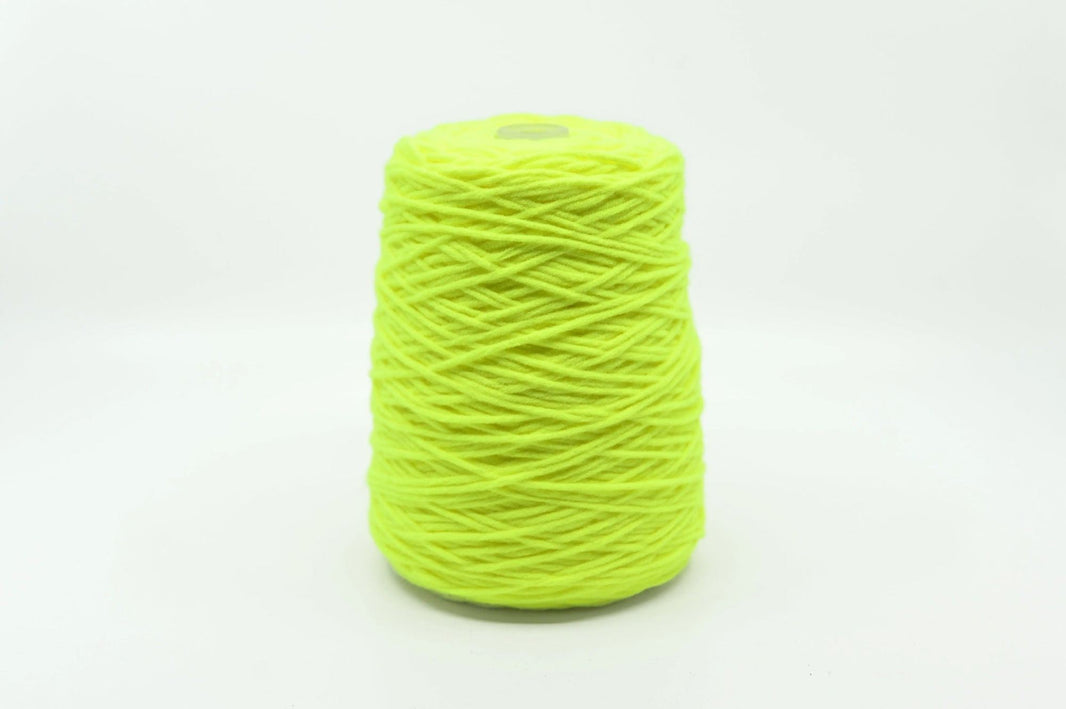 Acrylic Yarn - Tufting Yarn - on cone - 400g - Tuftinglove