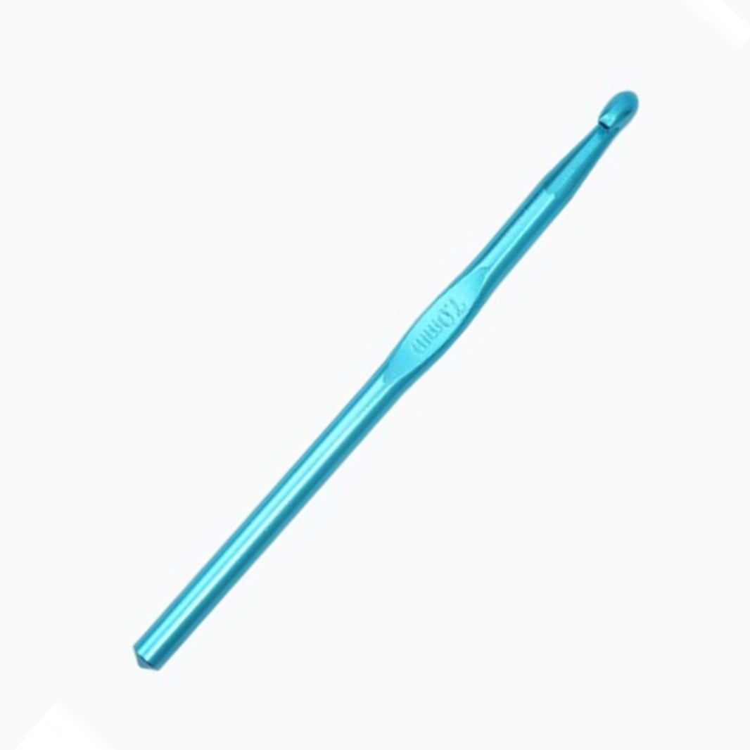 Metal crochet hook in turquoise, 7mm