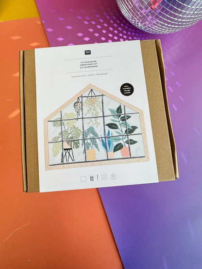 Rico Urban Jungle embroidery set, packaging view