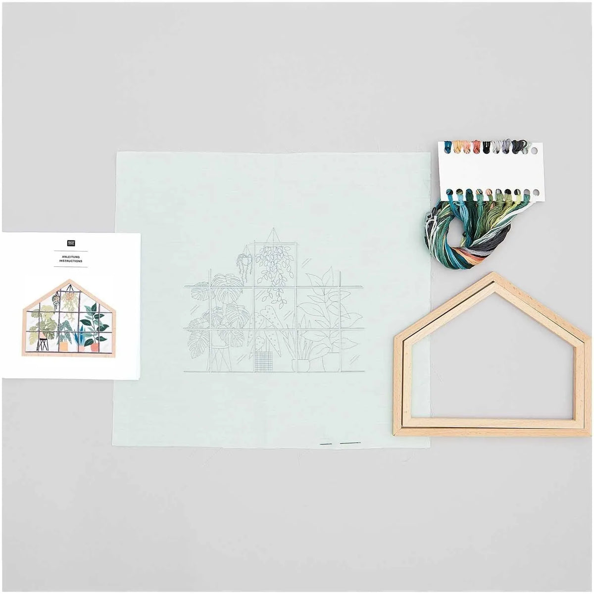 Rico Urban Jungle embroidery set, detail