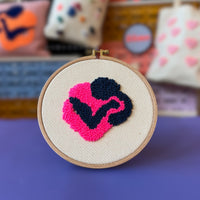 Craftinglove Hug punch needle wallpiece set