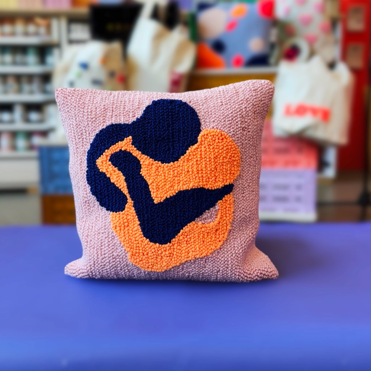Craftinglove Hug punch needle pillowcase set