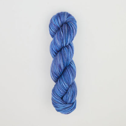 Feines Punch-Needle-Garn, Farbmuster Blue My Mind mehrfarbig