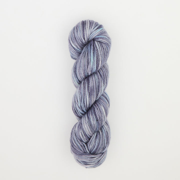 Feines Punch-Needle-Garn, Farbmuster Blue Dove mehrfarbig