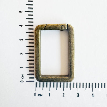 Rectangular metal carabiner - 40 mm x 2,8mm