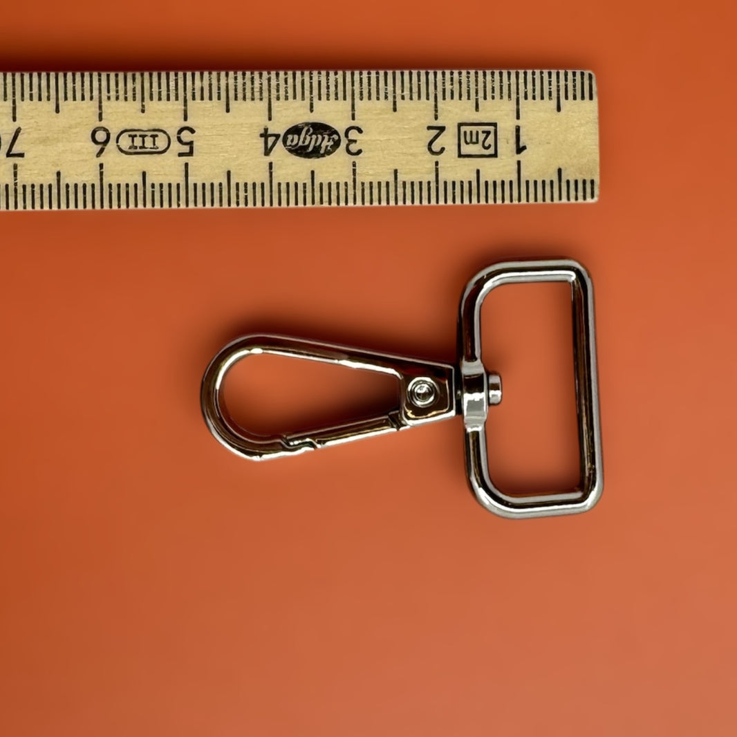 Rotating carabiner in D-shape, 5cm