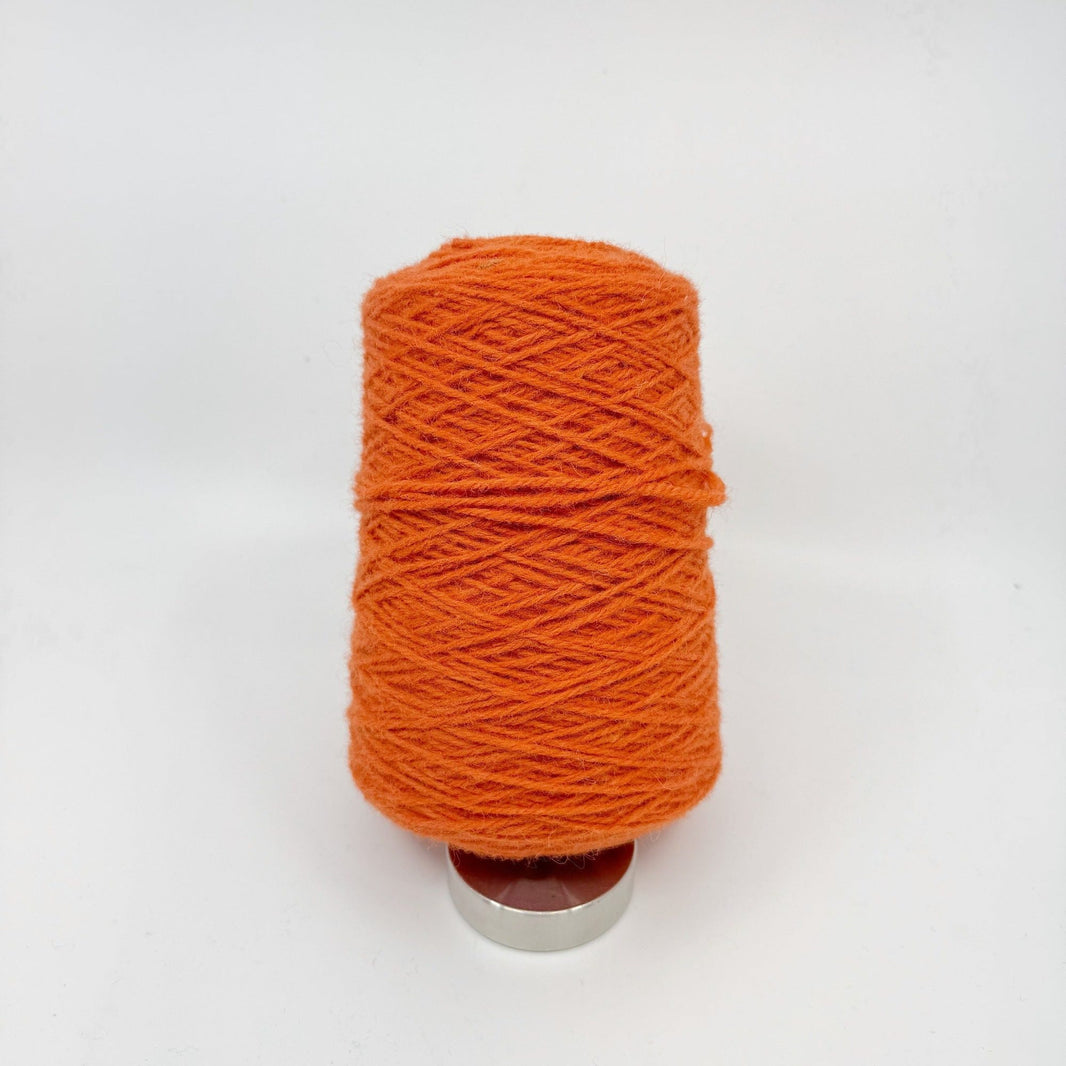 Tufting wool cone in a bright colour tone