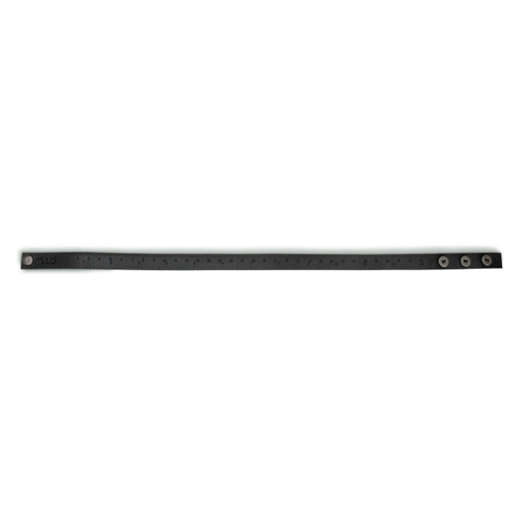 Wrist-Wrapping Leather Ruler - Fibi - black - muud