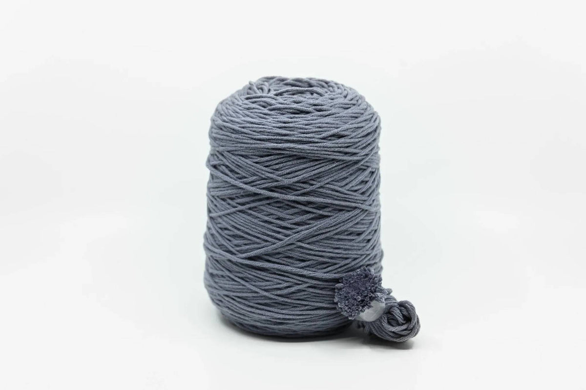 Acrylic tufting yarn on cone, 400g in Gray Blue Gray